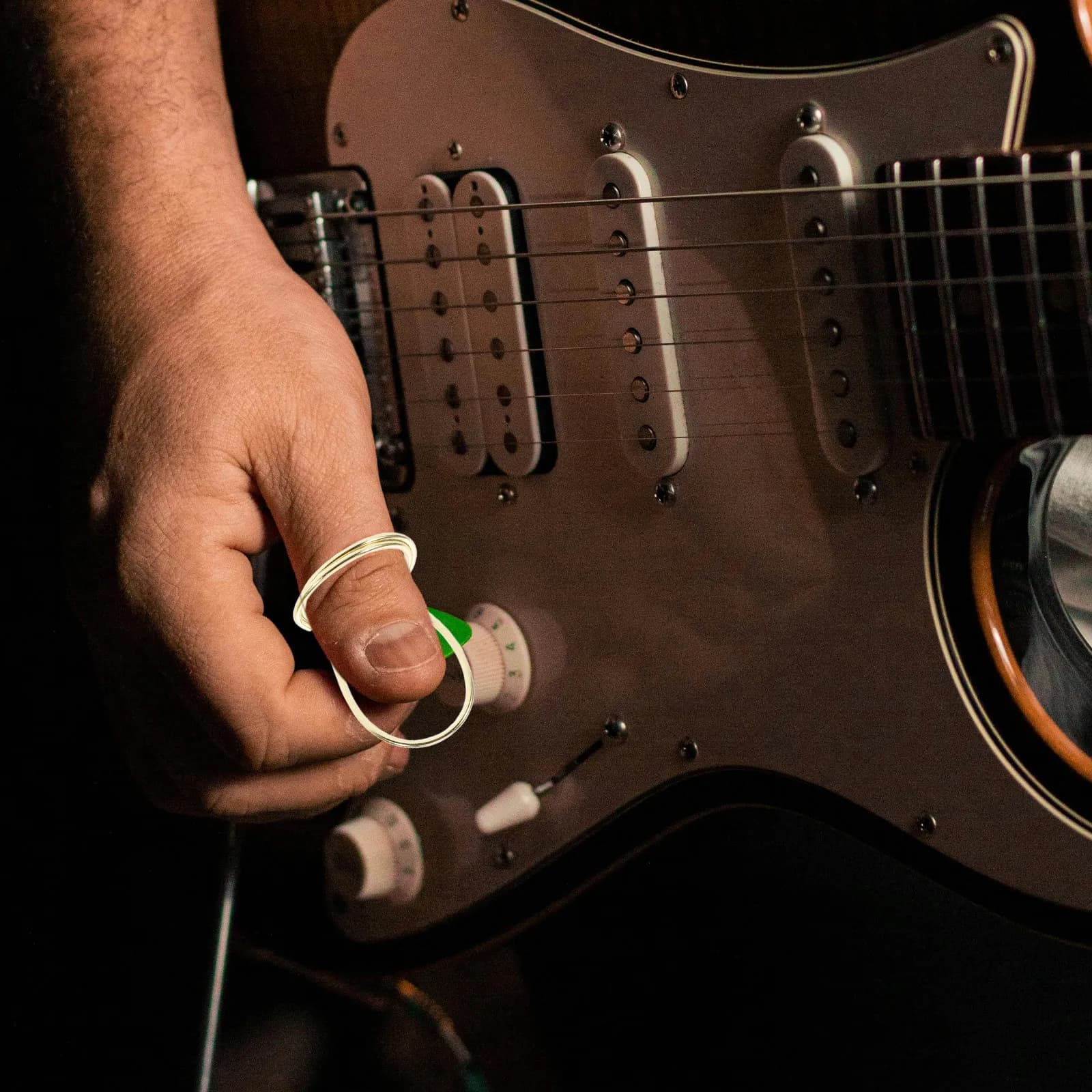 4 Pezzi Plettri in Metallo a Forma di Farfalla Regolabili per Dita e Pollice, per Chitarra e Basso, Accessori Portatili per Fingerstyle