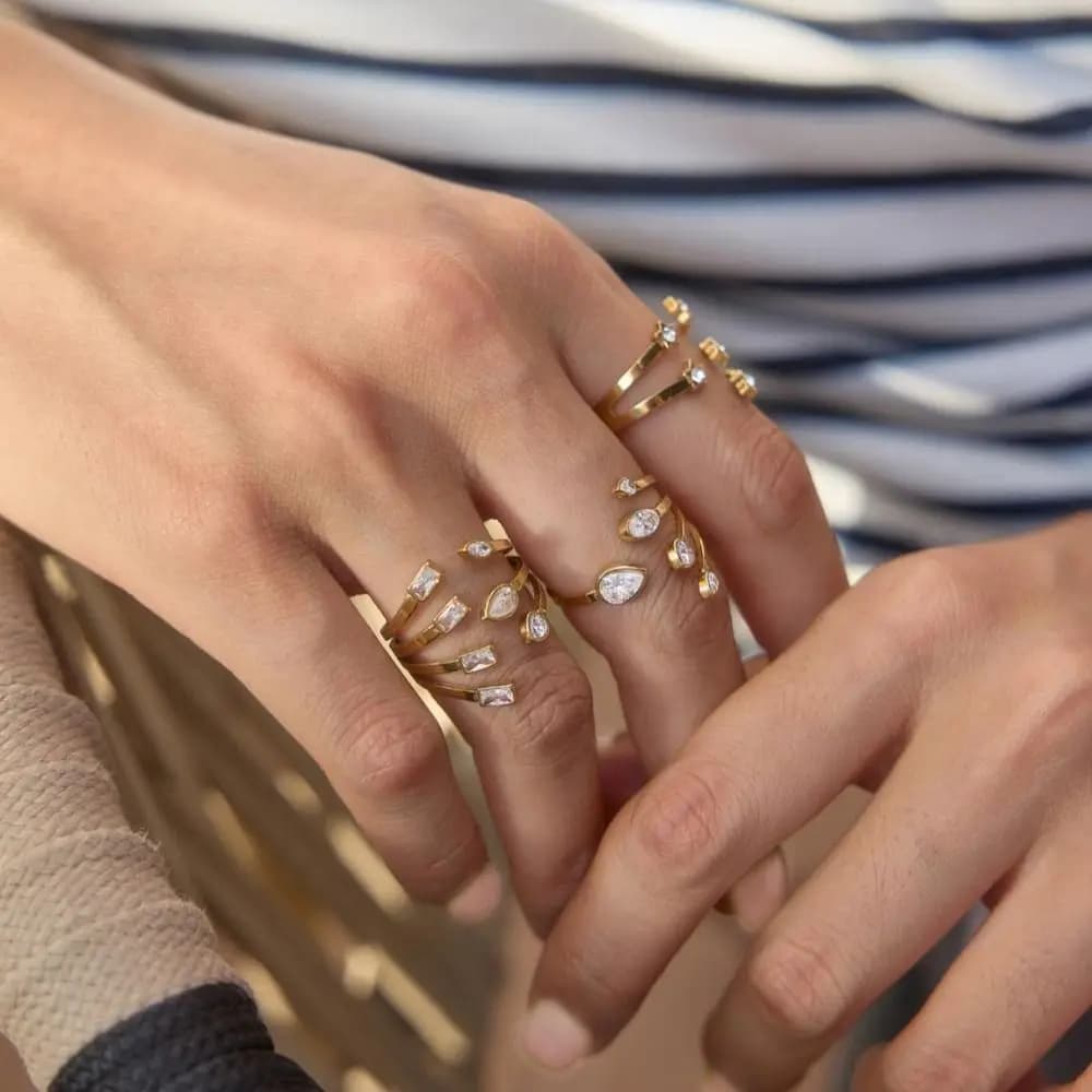 New 18K Gold Plated Open Ring Adjustable Stainless Steel Zircon Ring Multi Zircon Irregular Design Flower Ring Party Jewelry