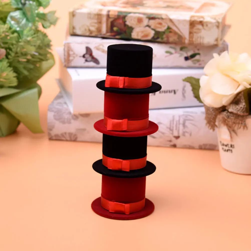 Christmas Hat Ring Box Red Jewelry Organizer Case for Engagement Rings Necklaces Earrings Bracelets Pendants Brooches Table