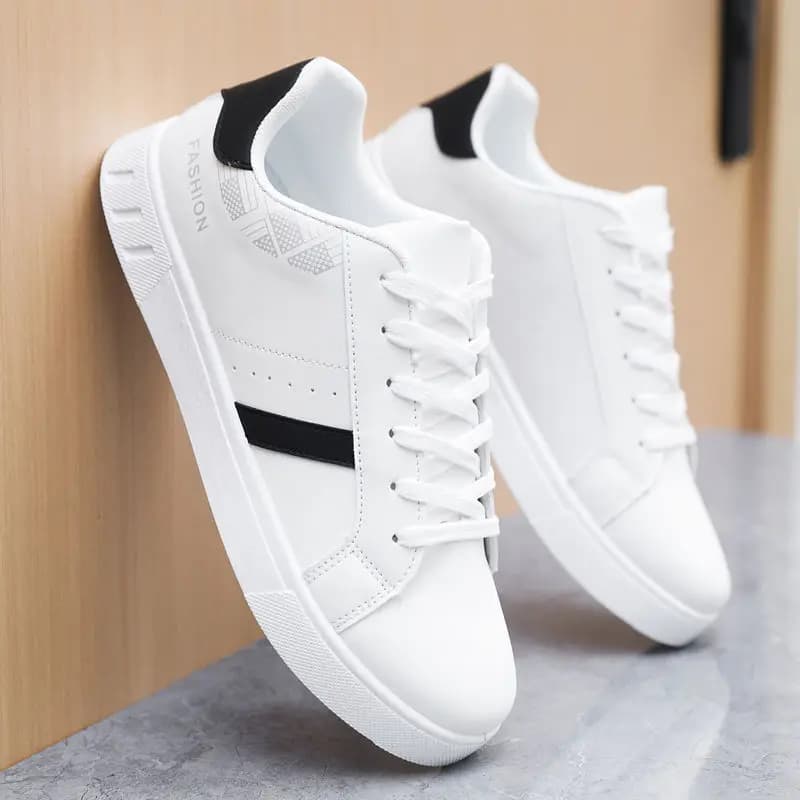 Scarpe sportive casual da uomo, design con suola piatta, stile a lacci bassi, suole morbide, comode e antiscivolo, adatte per l'uso quotidiano.