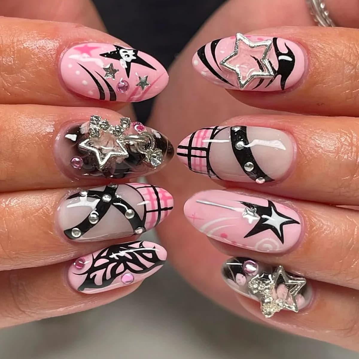 24PCS Y2k Pink French Spice Girls Press on Nails 3D Metallic Silver Star Sweet Cool Butterfly Almond False Nails Wearable Nails