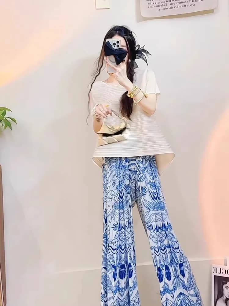 Three Pleat Set Summer Initials White Short Sleeve Women's T-Shirt Blue Porcelain Print Loose Wide Leg Pants Fashion Ensemble