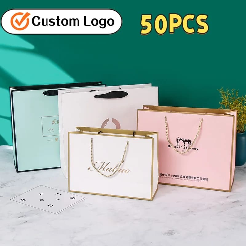 Confezione da 50 sacchetti di carta Kraft personalizzati con logo personalizzato Abbigliamento di moda Confezione regalo Sacchetti per la spesa di carta per piccole imprese