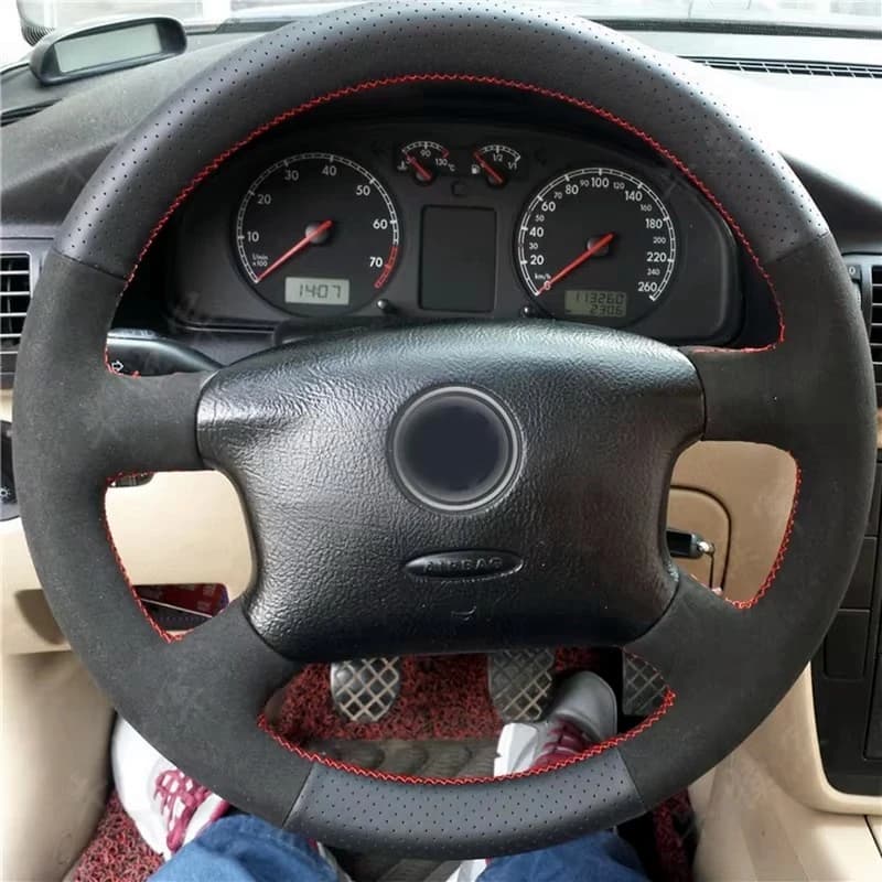 Coprivolante per auto antiscivolo in morbida pelle scamosciata per VW Golf 4 MK4 1998-2004 Passat B5 1996-2005 treccia di cuoio per volante