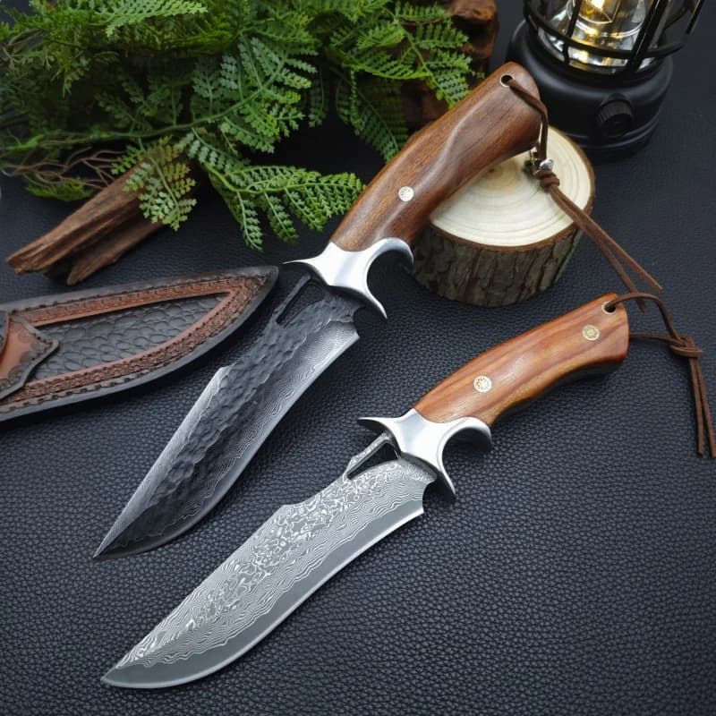Coltello da Cucina Artigianale in Acciaio Damascato, Lama Affilata Premium, Utensile Multiuso per Esterni