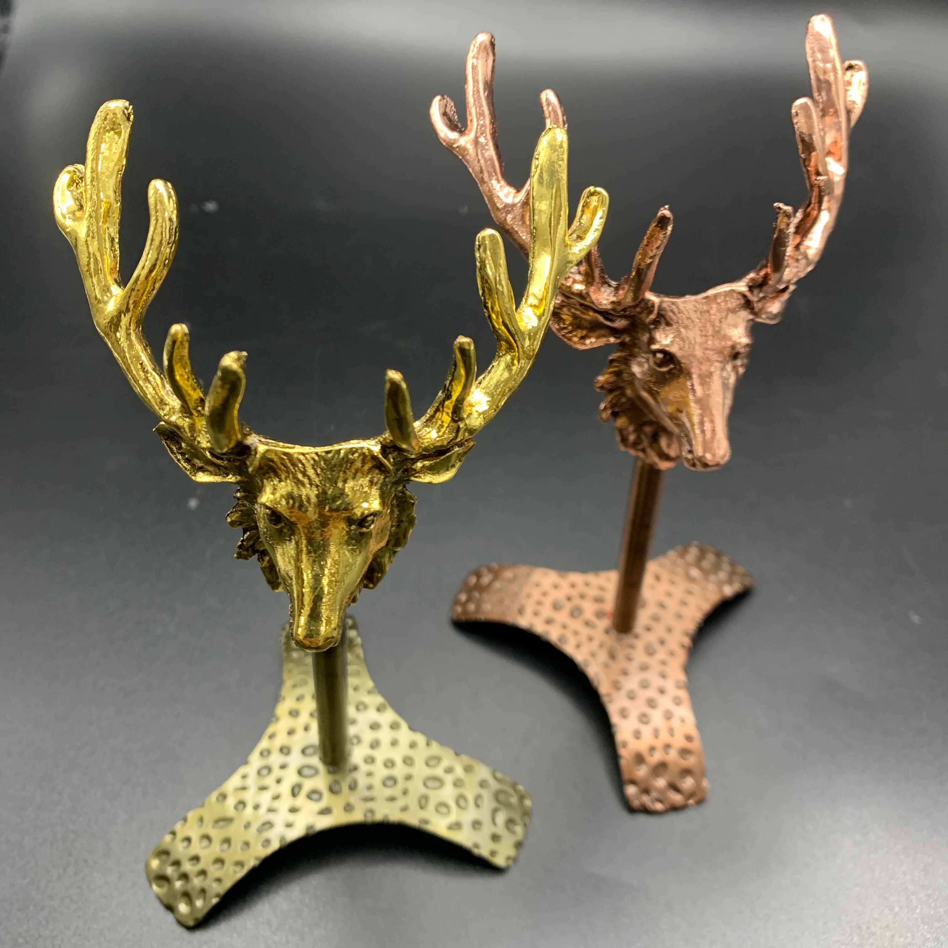 Espositore in metallo per supporto sfera di cristallo a forma di corna di sfera di cristallo per la decorazione domestica