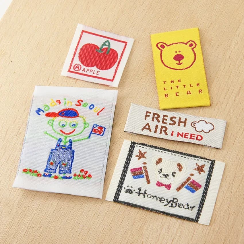 Panno fatto a mano pieghevole mela orso ragazzo nuvola carino etichetta decorativa tessuto cucito accessori fai da te ricamo