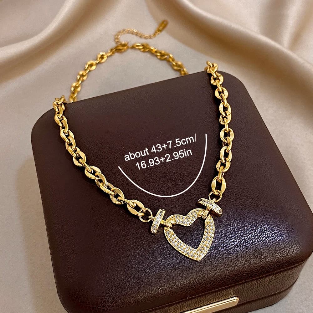 Collana con ciondolo a forma di cuore e lucchetto con zirconi intarsiati in acciaio inossidabile per donna Uomo Gioielli quotidiani con catena cubana spessa placcata in oro