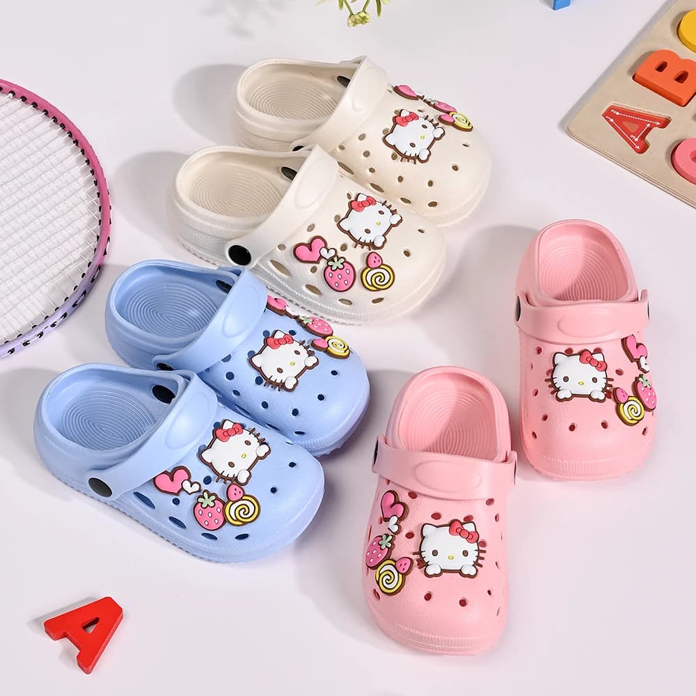 Ciabatte Sanrio Carine Fai-da-Te Hello Kitty con Cuore di Fragola, Sandali Estivi Kawaii in EVA, Scarpe Piatte da Spiaggia, Regalo per Ragazze