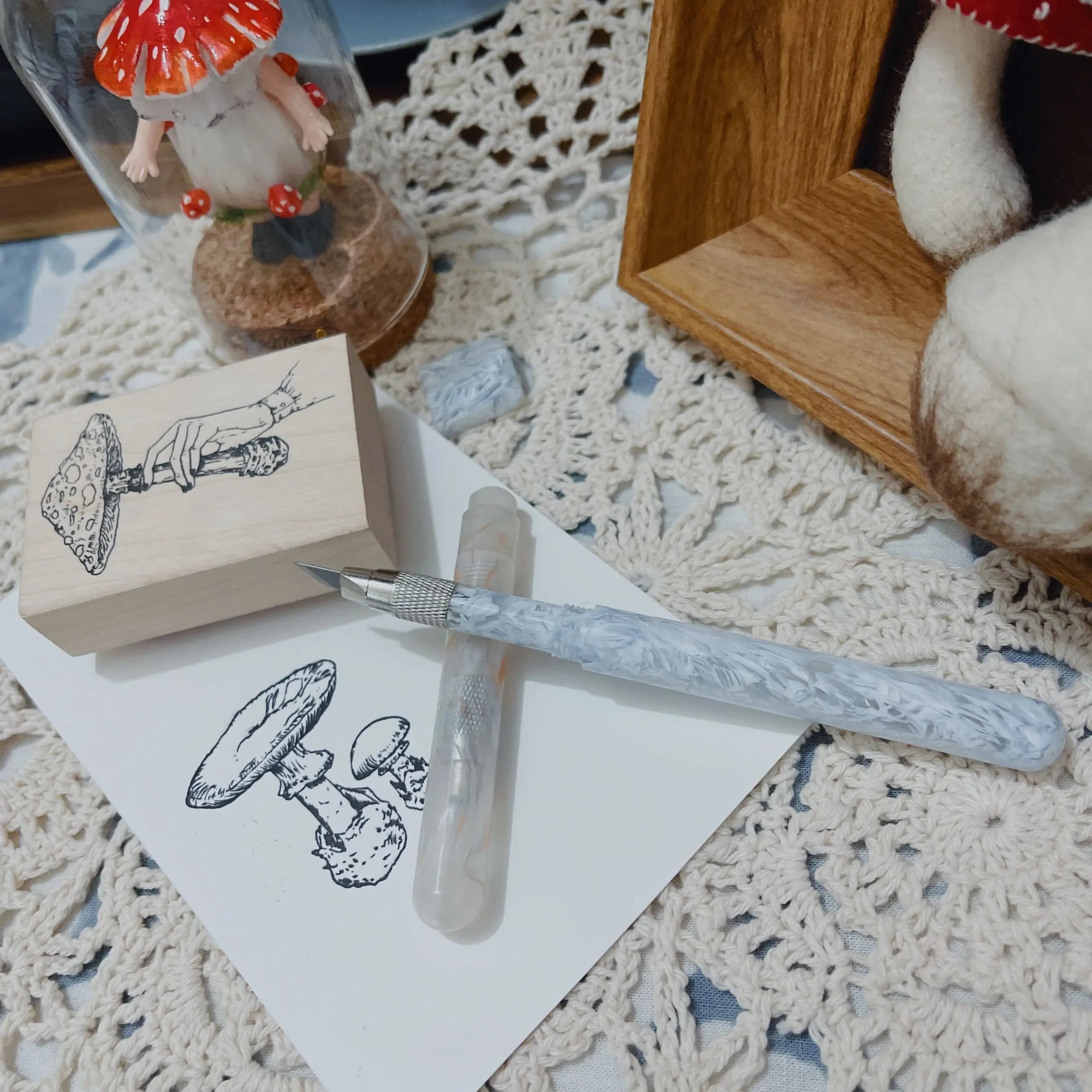 Coltello pieghevole creativo per penna per diario Notebook Coltello di carta carino Coltello per nastro multiuso Accessori per pianificatore con taglierina per timbri in gomma