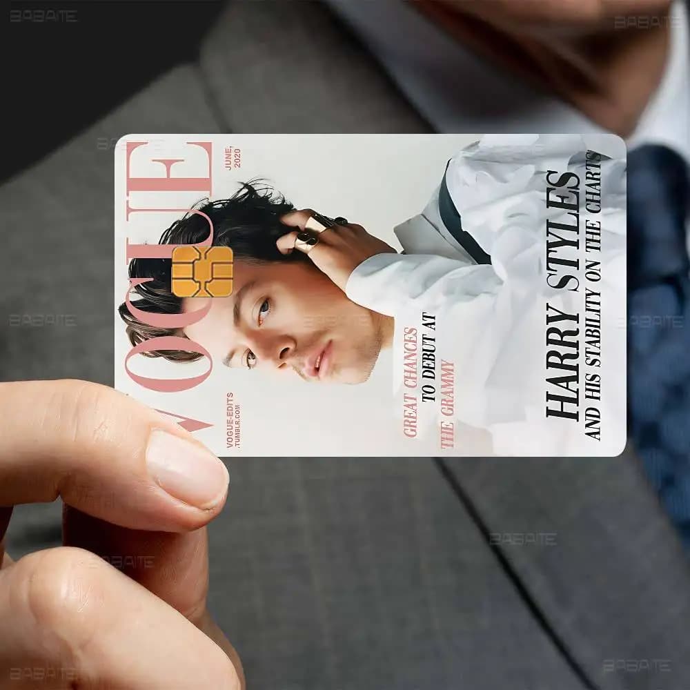Adesivo Protettivo Anime per Carte di Credito/Debito con Chip Piccolo/Grande - Famoso Cantante Pop Harris Styles