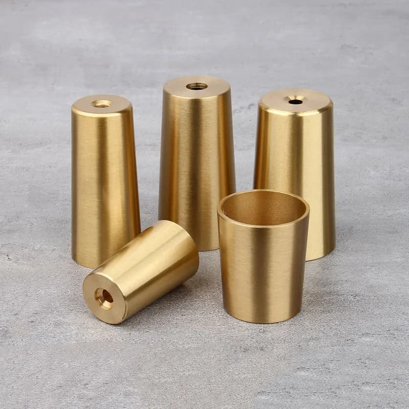4 Pezzi Coprigambe per Sedie in Ottone Dorato, Protezioni Metalliche per Divani, Armadi, Letti, Guardaroba, Tavoli e Accessori