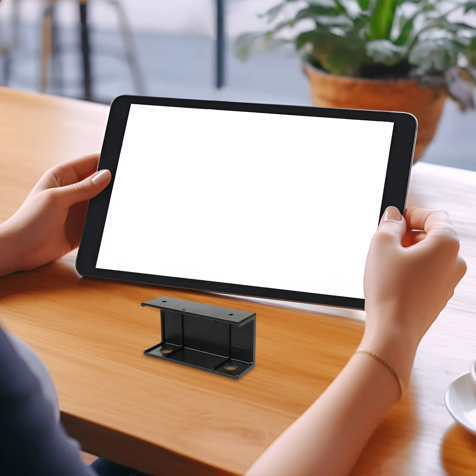 Set di supporto per laptop sotto la scrivania, supporto per tastiera, supporto per tablet, mensola in metallo regolabile per riporre il laptop, docking station nascosta