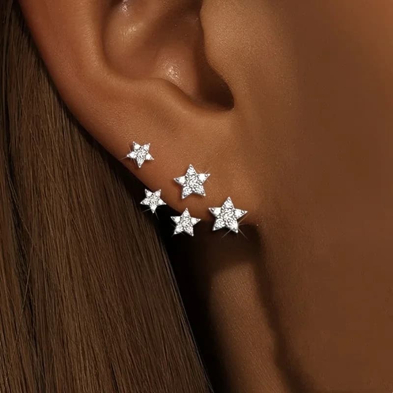 1 Pair of White Star-Shaped Earrings, Easy And Versatile Additions for Elegant Women, Suitable for Holiday Parties And Banquets