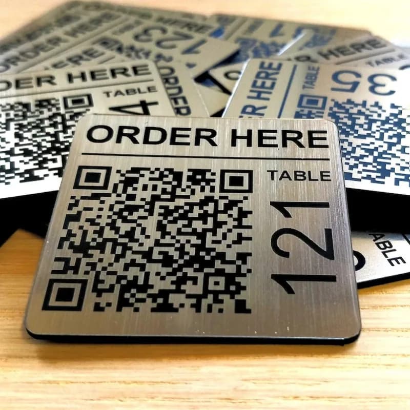 Dischi incisi laser con codice QR personalizzato: etichette quadrate da 50 mm Scanalano su ordinazione