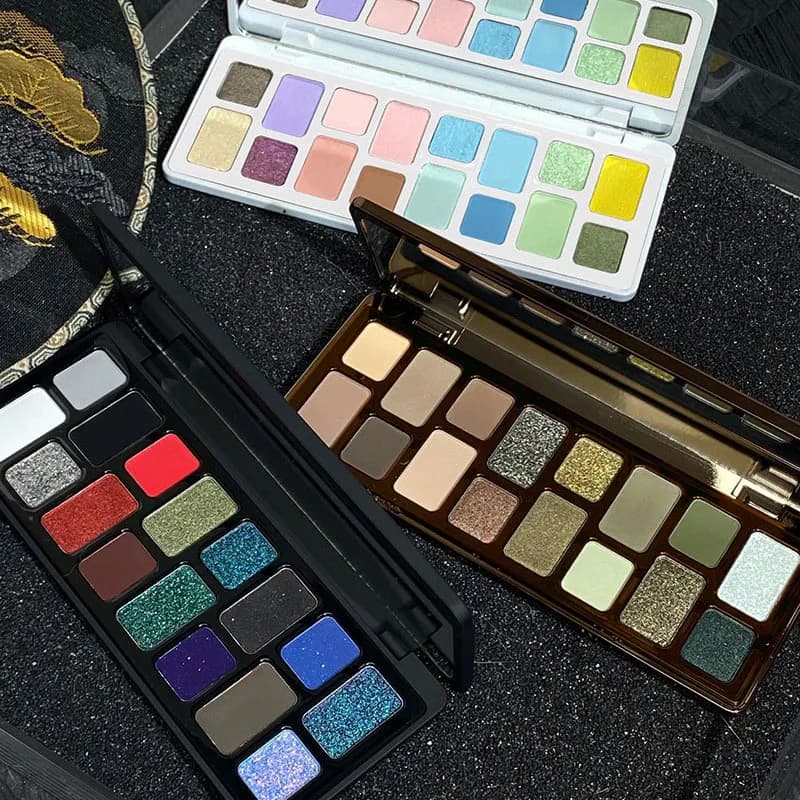 DIKALU Palette di ombretti per trucco Piastra per ombretti neutri a 16 colori Make Up Earth Color Matte Glitter Cruelty-free