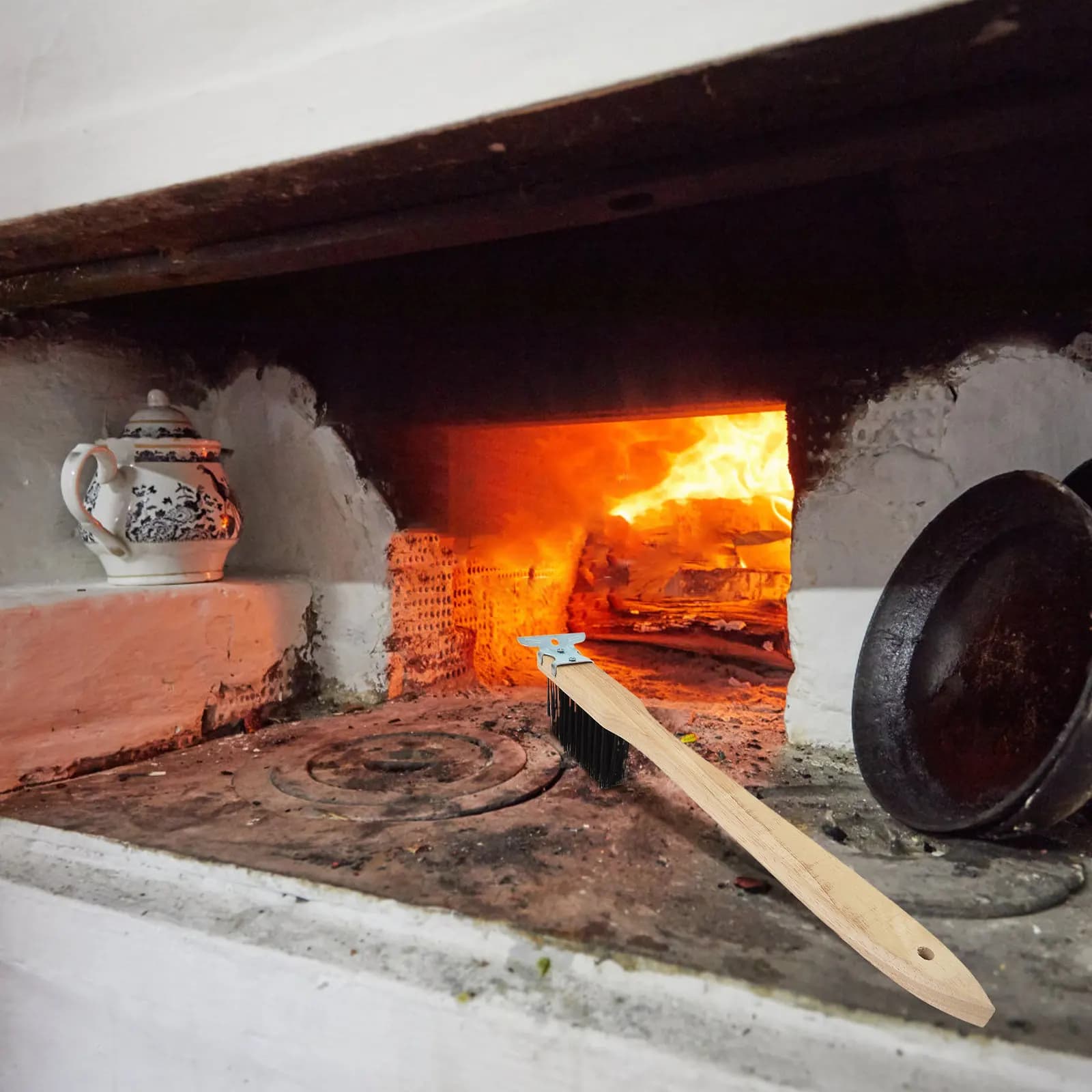 Professional Pizza Stone Cleaning Brush Wooden Handle High Temp Resistant Wire Brush with Scraper for Outdoor Pizza Oven