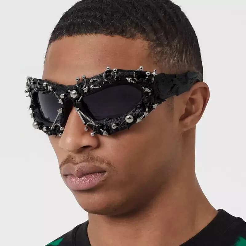 Occhiali da sole in metallo con rivetti punk oversize alla moda per donne e uomini Retro Edgy Streetwear Gotico Rocker Cool Fashion Shades UV400