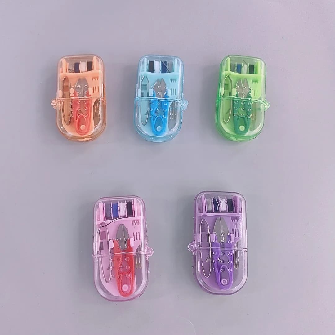 Mini Portable Sewing Kit, Multicolor Compact Travel Needle Thread Scissor Set for Clothes Repair DIY Craft