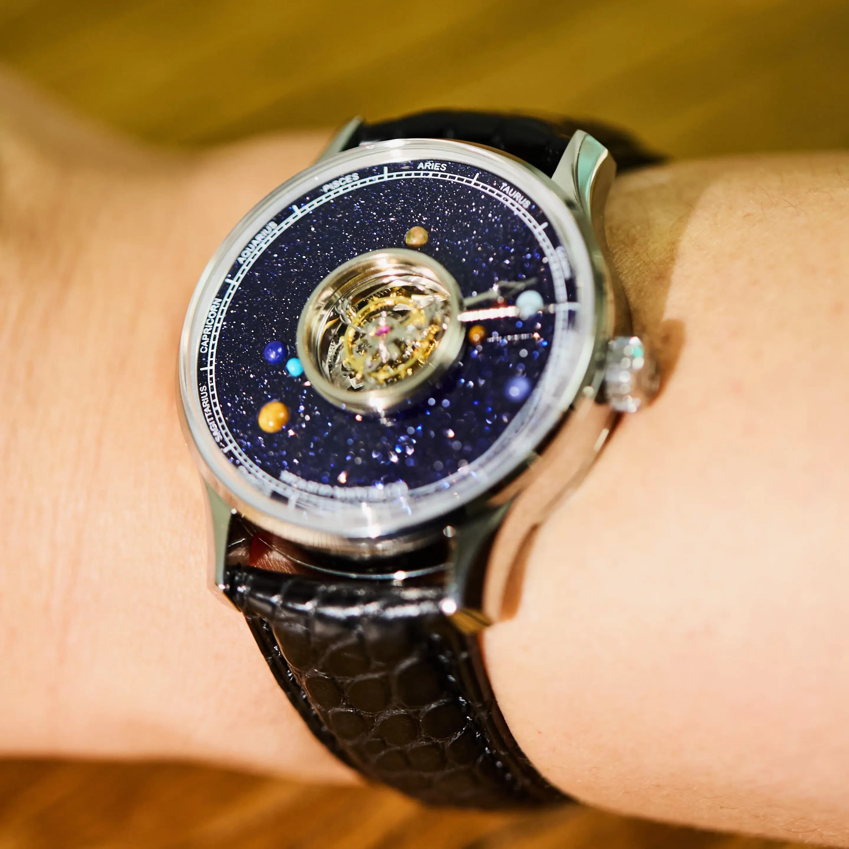 Huasuo Crown King Grado 5 Orologio con tourbillon centrale in titanio Orologio con tourbillon centrale con gemma naturale