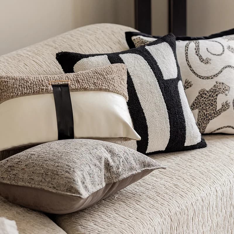 Modern Simple Black White Pillowcase Sofa Living Room Backrest Sample Room Leopard Embroidery Pillowcase Home Decor Cushion