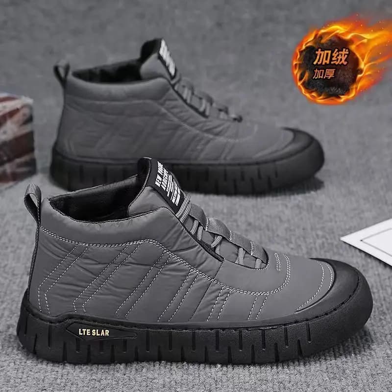 Scarpe invernali in cotone da uomo 2025 Nuovi stivali in cotone Scarpe da uomo resistenti al freddo per esterni Stivali da neve antiscivolo Scarpe casual calde e spesse