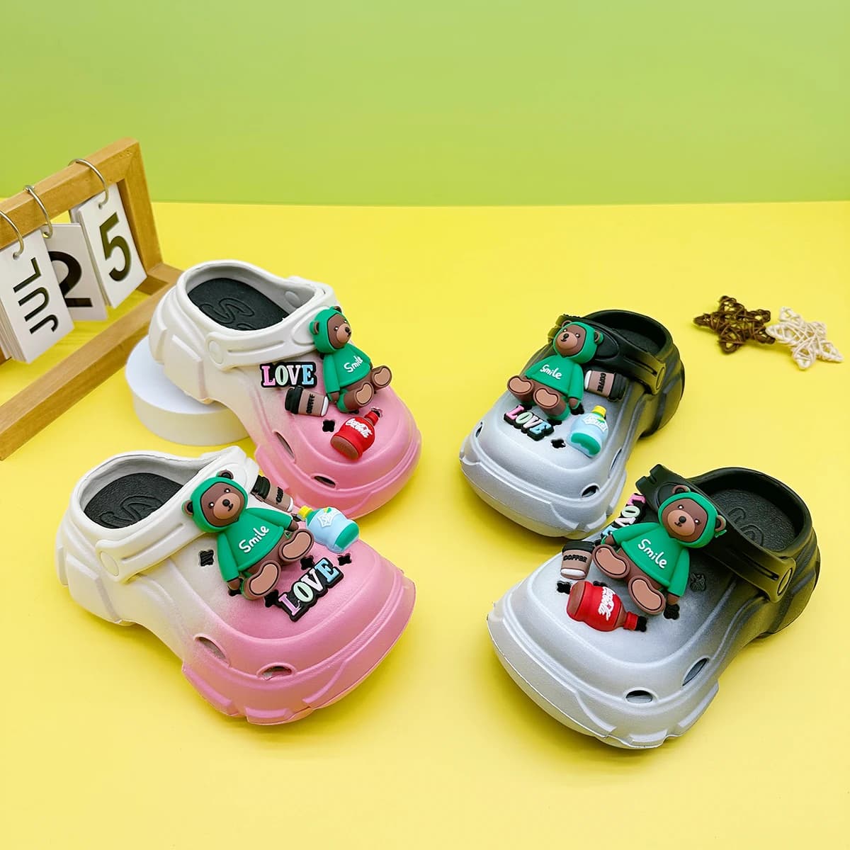 Cute and Versatile Parent-Child Slippers for Boys and Girls, New Cartoon Sweatshirt Bear Clogs, Soft-Soled Non-Slip Closed-Toe Sandals 606