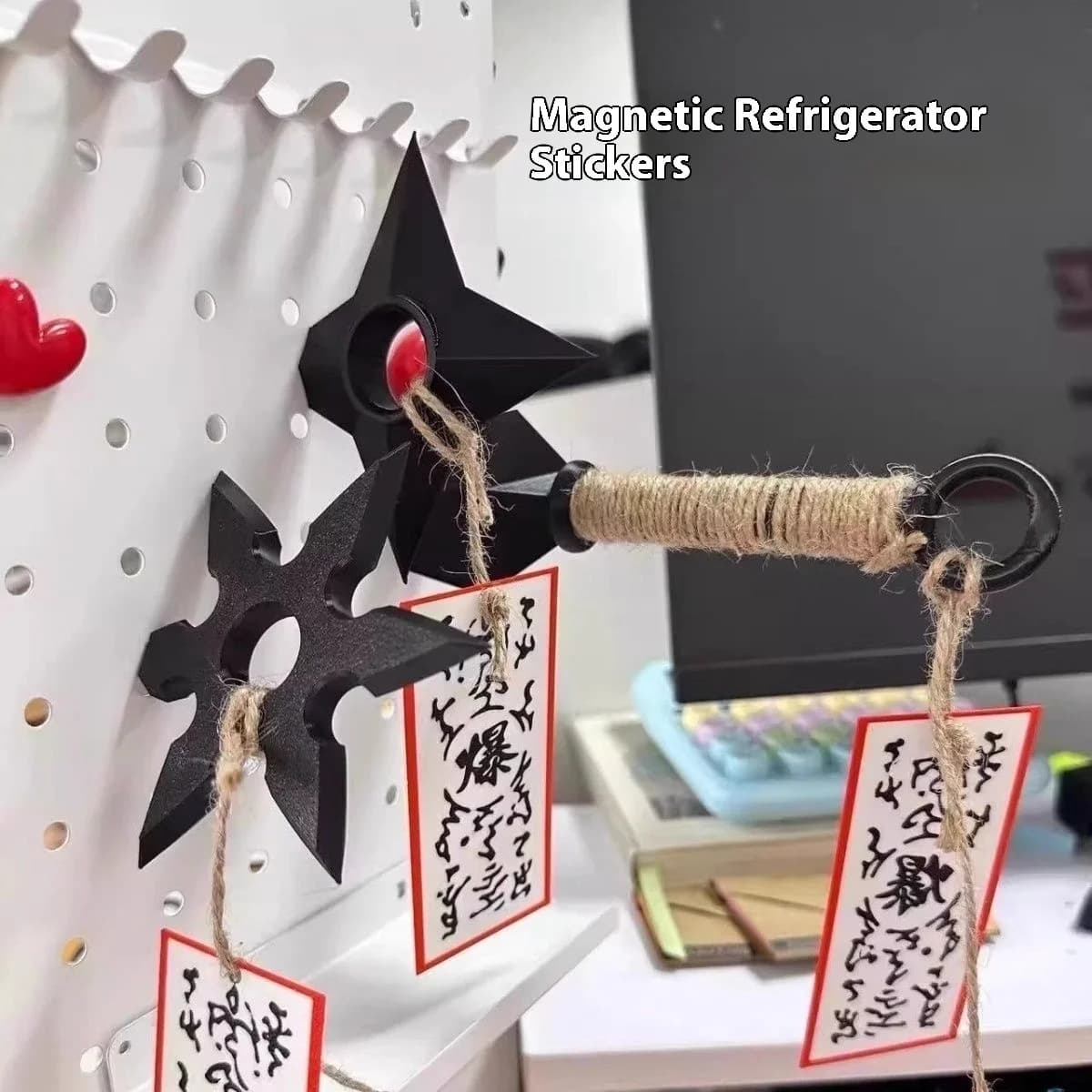 Hot Anime Ninja Kunai Magnete da frigorifero Giocattoli Cartoon Puntelli Cosplay PVC Shuriken Modello Decorazione Magneti da frigorifero Giocattoli Ragazzi Regalo