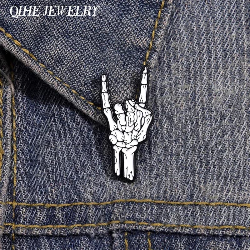 Punk Rock Skeleton Hand Brooch Enamel Pins Creative Love You Gesture Metal Brooch Backpack Lapel Badge Halloween Jewelry Gifts