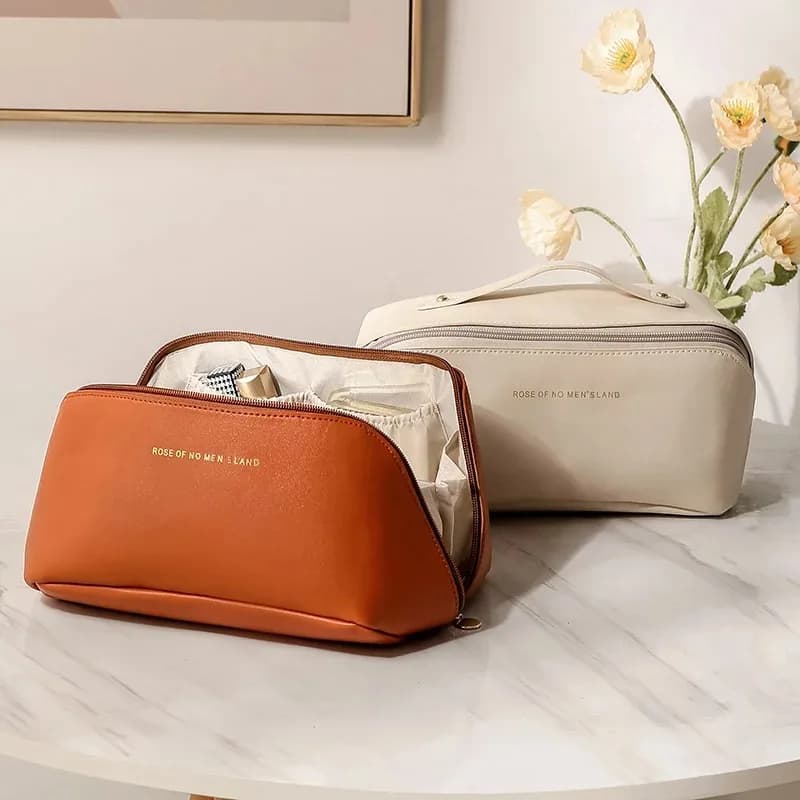 Large-capacity Portable Makeup Bag New Ins-style Travel Item Girlish Toiletries Storage Bag Hand Boosting Pillow Makeup Bag