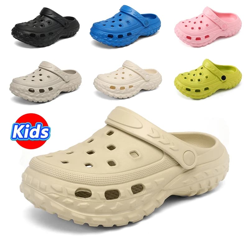 Nuovi sandali per bambini tinta unita scarpe estive con fondo spesso per bambini zoccoli casual ragazzi ragazze scarpe da giardino scavate traspiranti