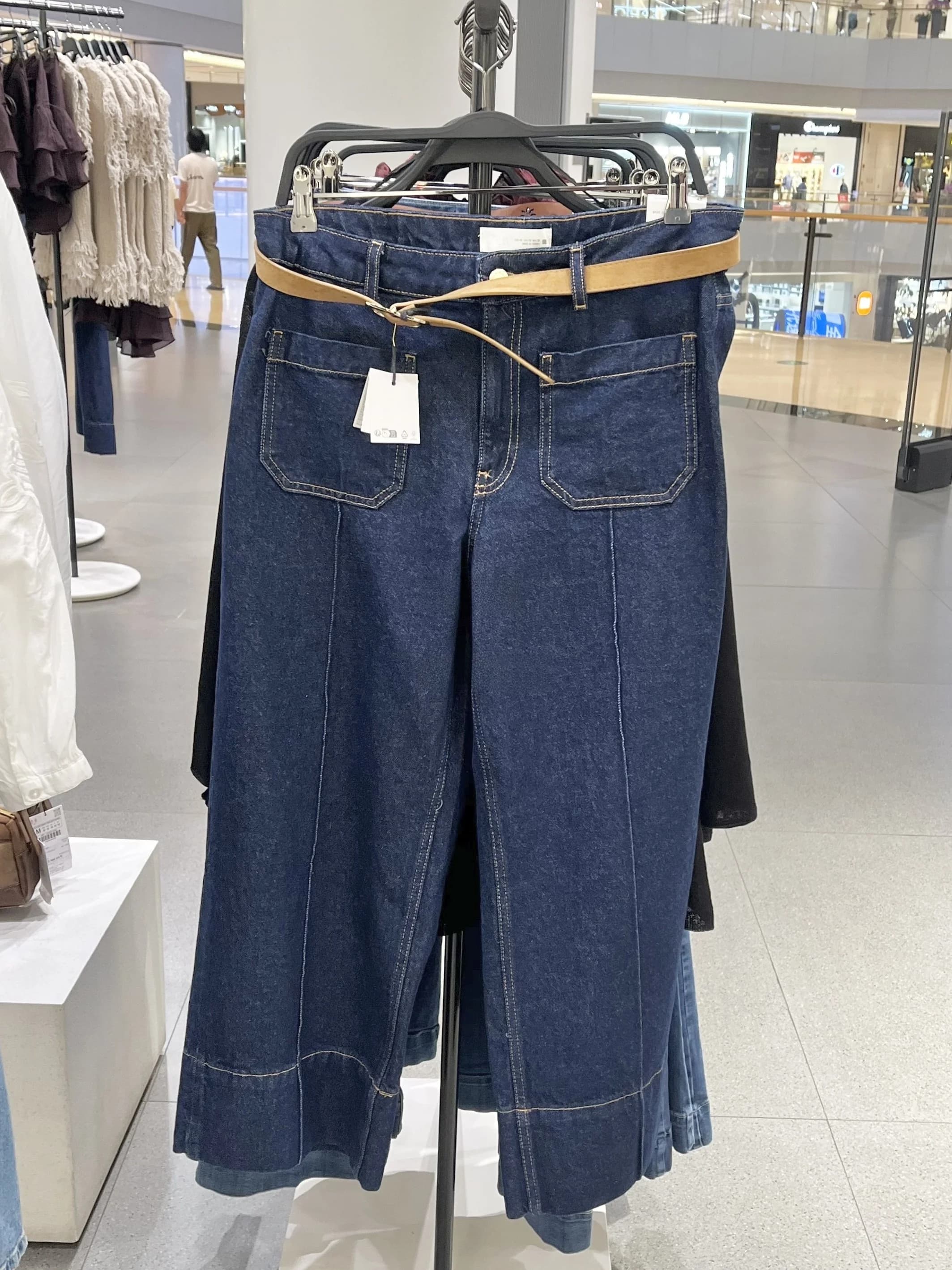 Fashionable High Waist Wide Leg Shortened Casual Denim Jeans with Belt for Women Autumn New Style Elegant Ladies Trousers