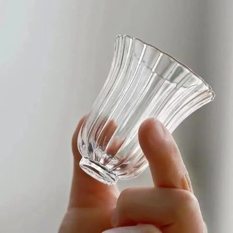 50ml Japanese Floral Design Glass Tea Cup Transparent Heat Resistant Teacup Portable Gongfu Tea Mug for Outdoor Travel