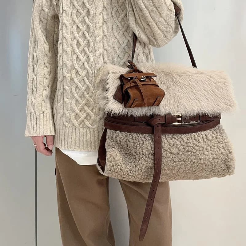 High quality design winter new retro versatile plush belt strap single shoulder underarm bag women's bag trendy crossbody bag