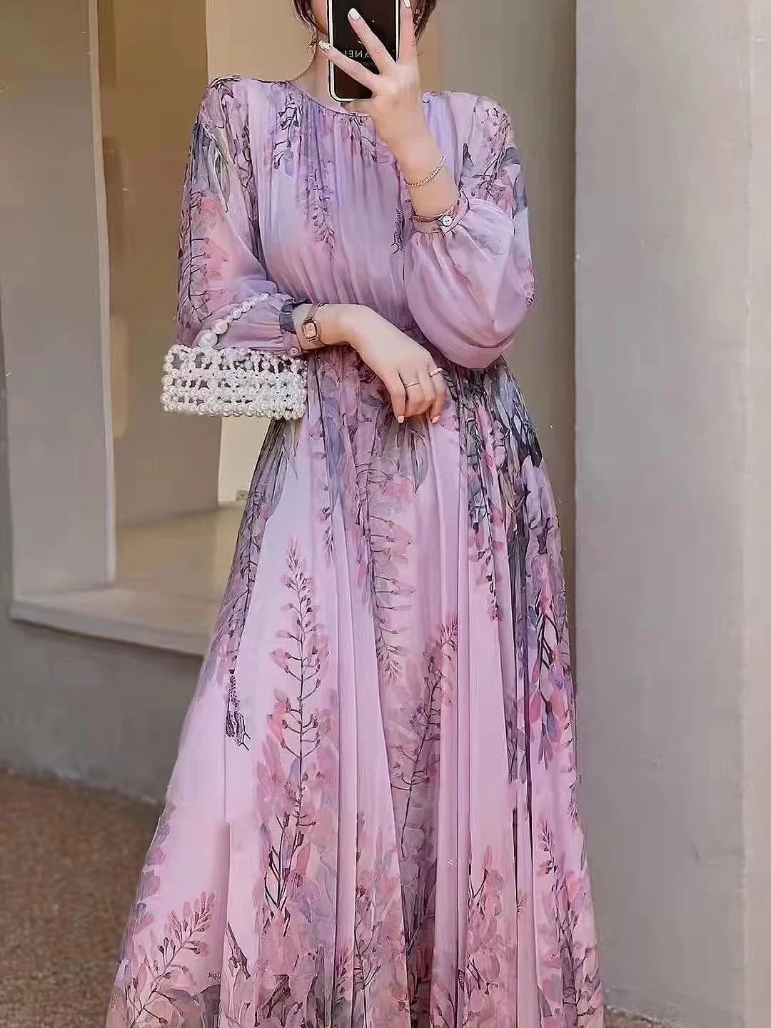 Maxi bohémien style dress with 100% silk floral print