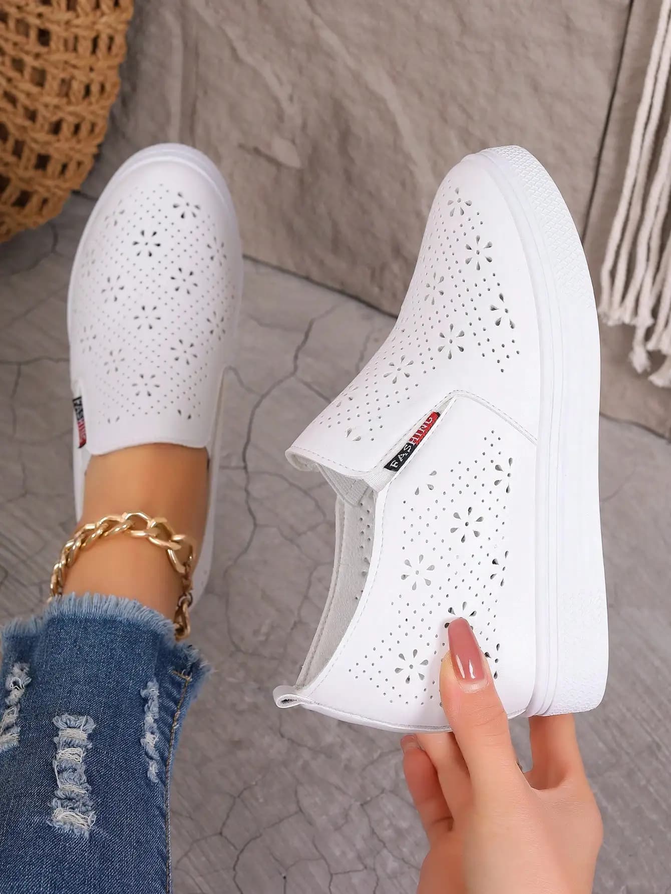 Sneakers Bianche con Suola Spessa a Forma di Fiore, Calzature Casual per Donne, per Uso Esterno Autunno-Inverno
