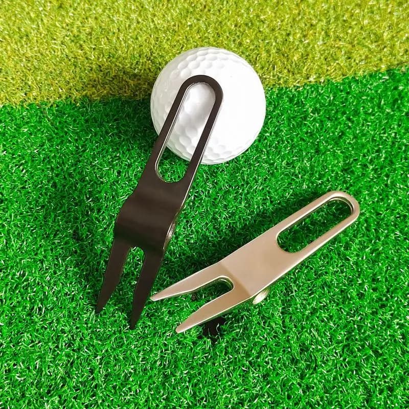 Strumento per lama interruttore di riparazione divot da golf forcella verde da golf in lega di zinco con indicatore a sfera staffa per mazza con scanalatura per pulizia forcella da golf