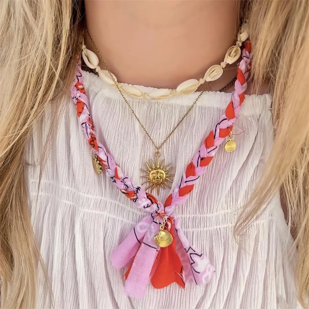 Hot Handmade Silk Scarf Necklace with Popular Colorful Pendant in Europe and the United States