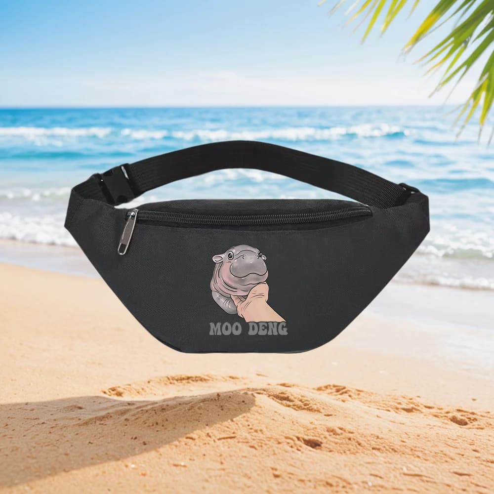 Simpatico ippopotamo che tiene Moo Deng Zaino in vita Borsa a tracolla sul petto Strada Casual Sportiva Alla moda Semplice Design stampato unico