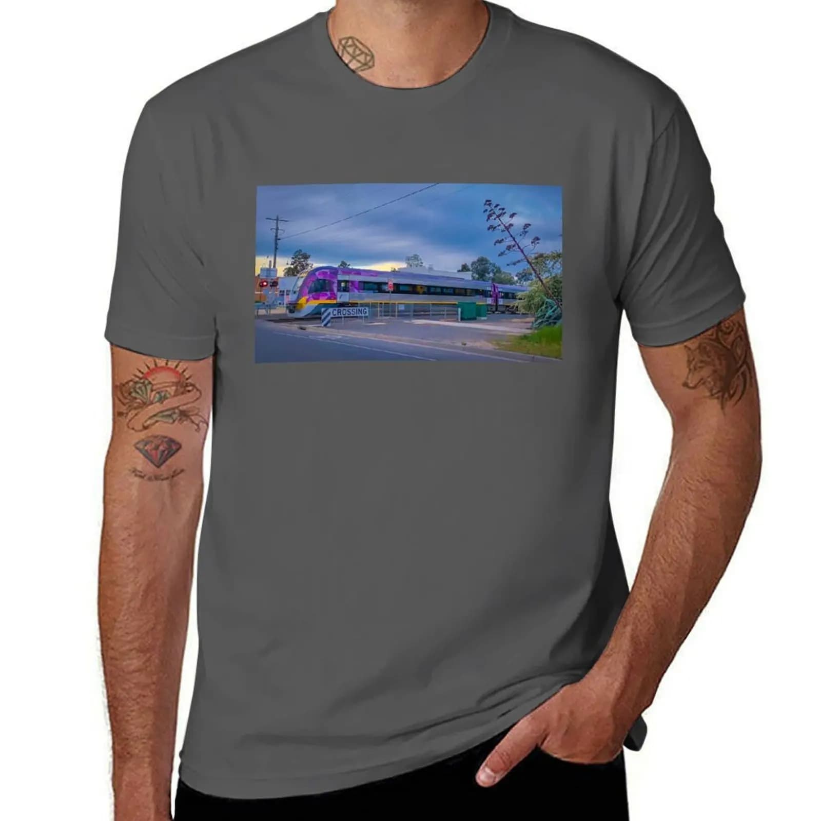 Bendigo - T-shirt con stampa artistica di tendenza Bendigo, Victoria VLocity Crossing Level