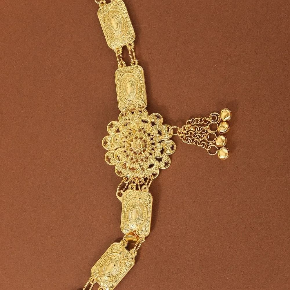 Retro Water-Sprinkling Festival Waist Chain Carved Design Hollow Out Thai Belly Waist Chain Gold Color Flower Pattern Metal Belt