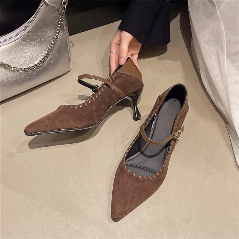 Scarpe singole con tacco a forma di gattino Scarpe basse basse resistenti all'usura con suola morbida e cinturino in pile a punta