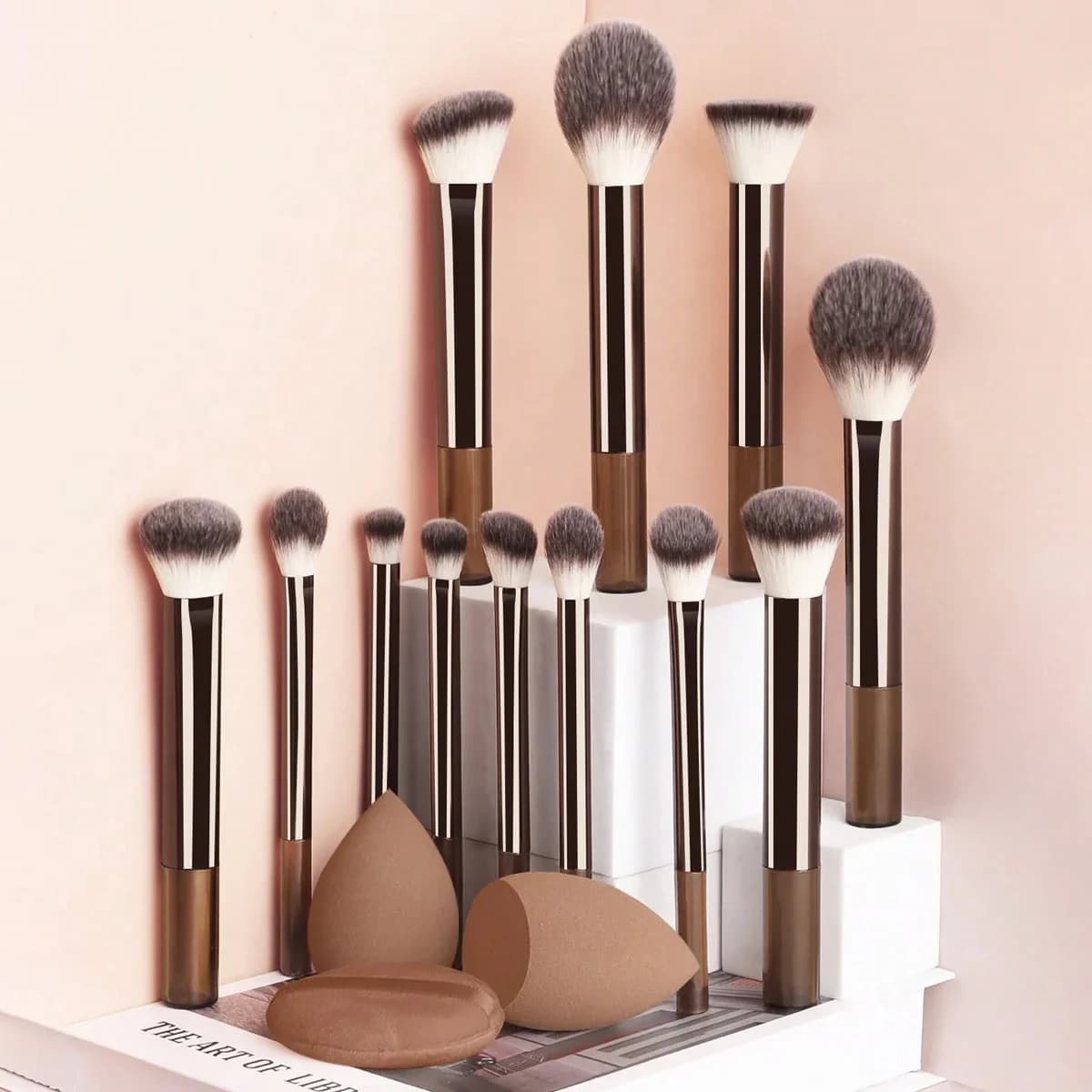 Set of 12 Professional Makeup Brushes Includes Shade Brushes, Powder and Fairies, 2 sponges for make-up, 1 Dust Down, Full Travel Set
