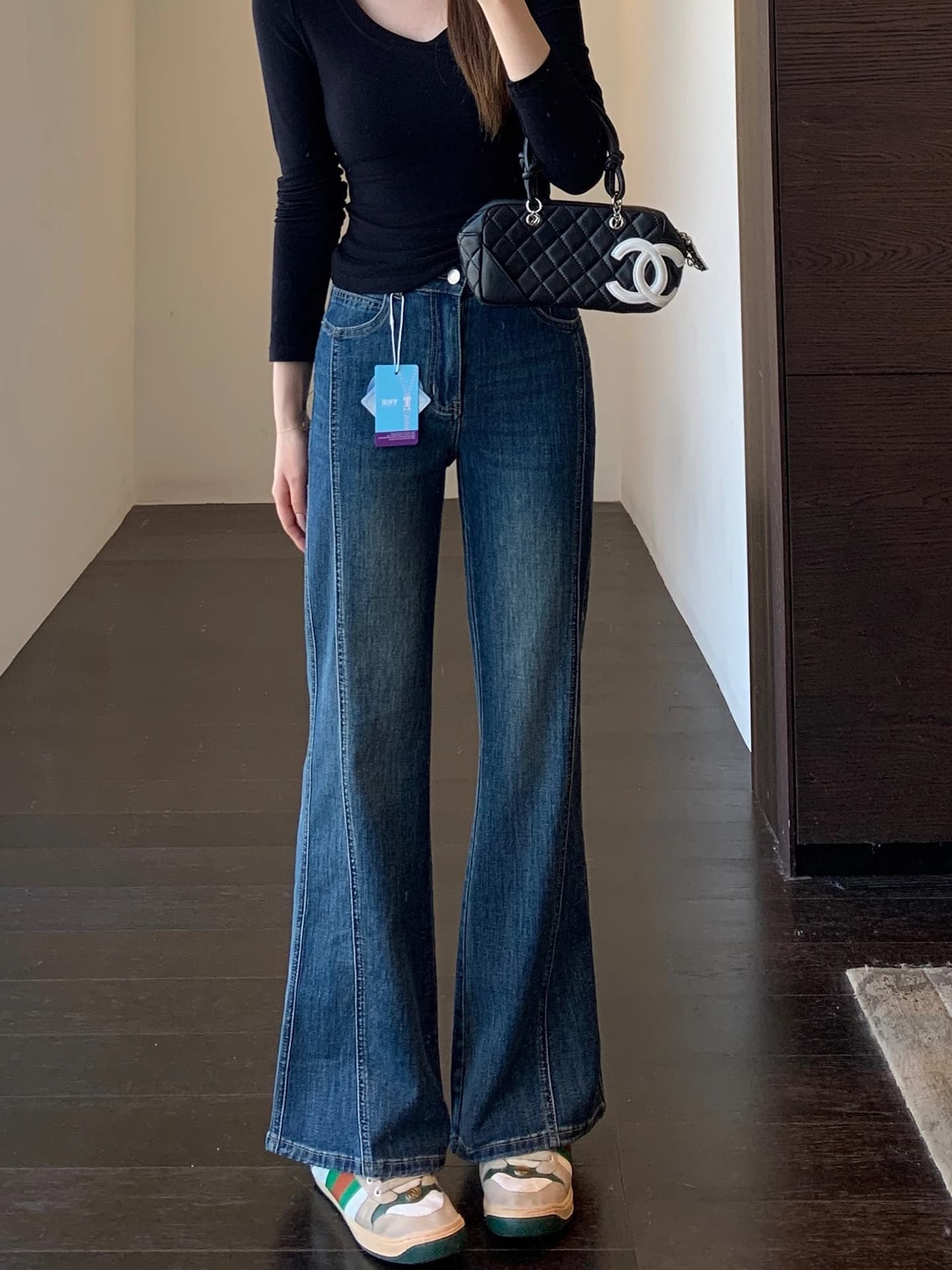 Jeans a Vita Alta con Gamba Dritta e Svasata, Nuovo Stile Primavera-Estate per Donna, Versione AMR UU con Effetto Snellente e Allungamento delle Gambe