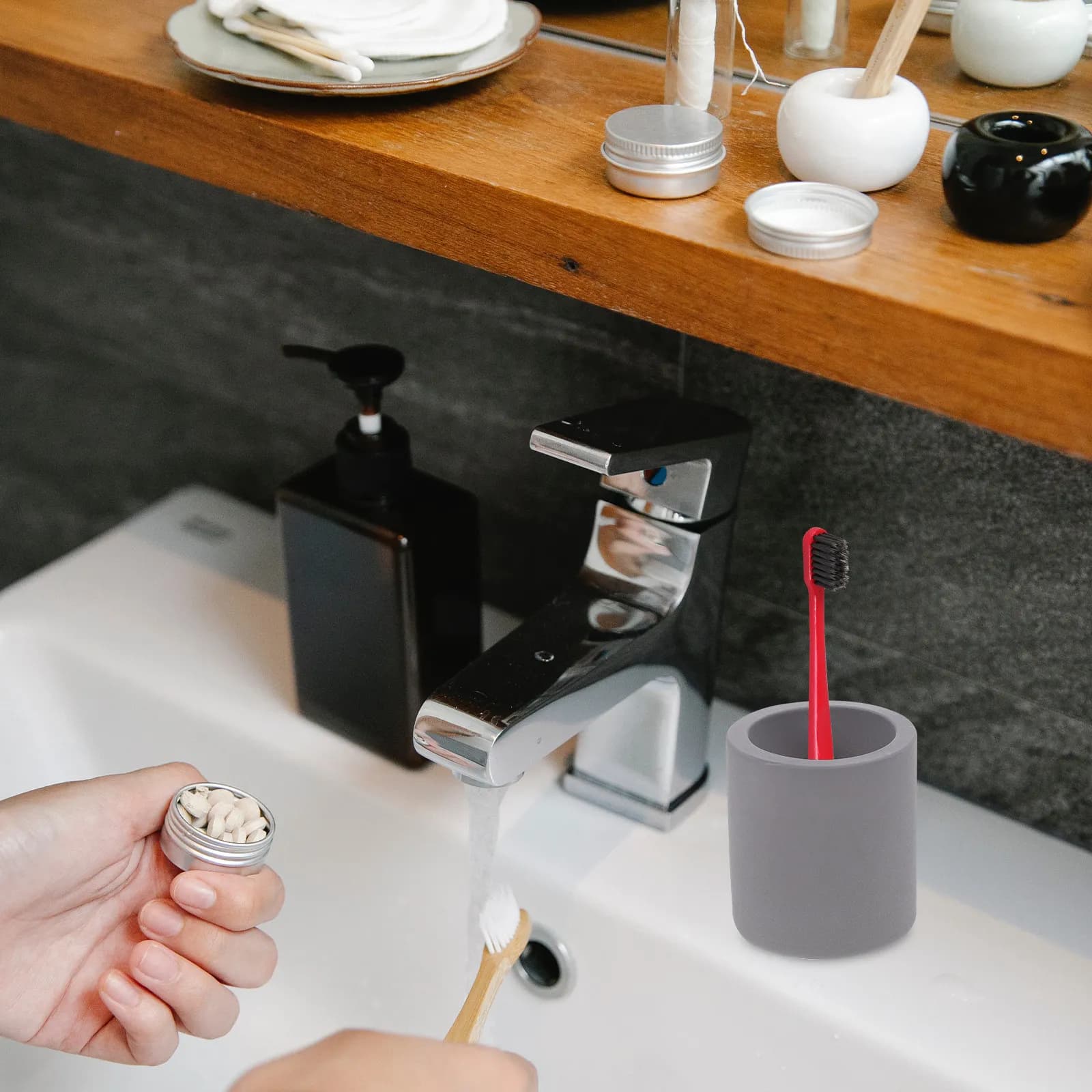 Supporto Creativo per Spazzolino da Denti con Base in Diatomite, Robusto Organizzatore Compatto per Bagno, Facile da Usare