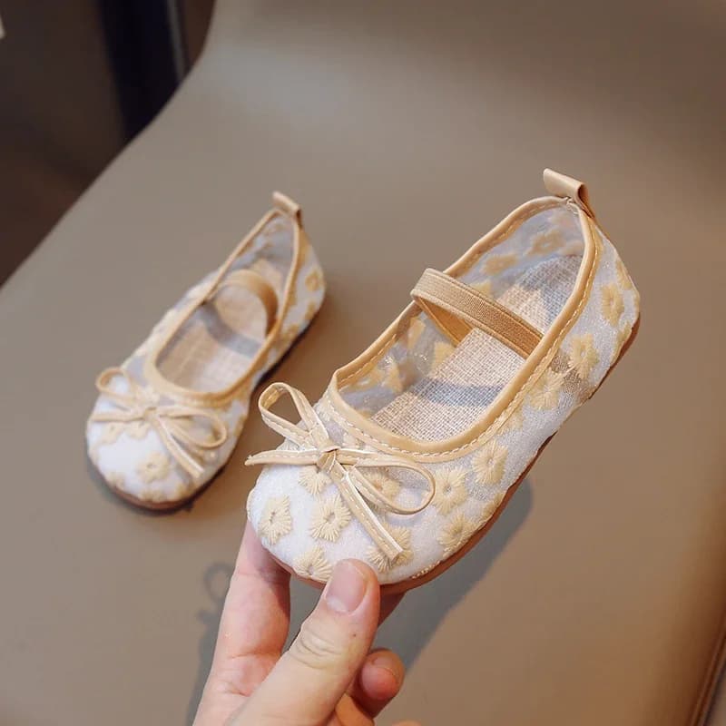 Girls Summer Mesh Bow Flat Shoes Female Infant Embroidery One Stirrup Sandals Students Simple Elasticized Princess Shoes 23-36