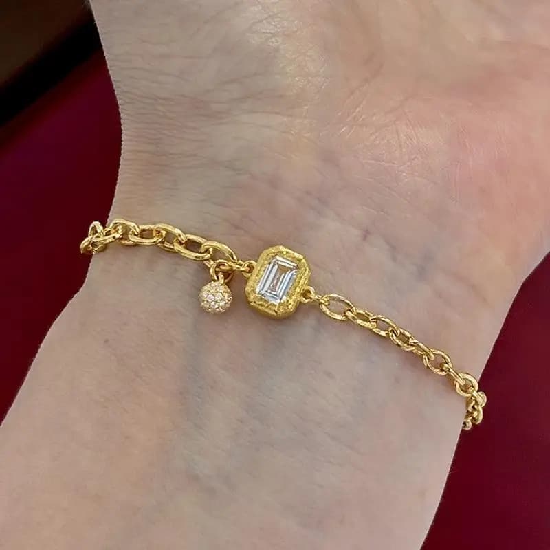 Novità nel fascino Braccialetti con zirconi quadrati in stile semplice di alta qualità per le donne Braccialetti con ciondoli di lusso leggeri Gioielli per feste di nozze