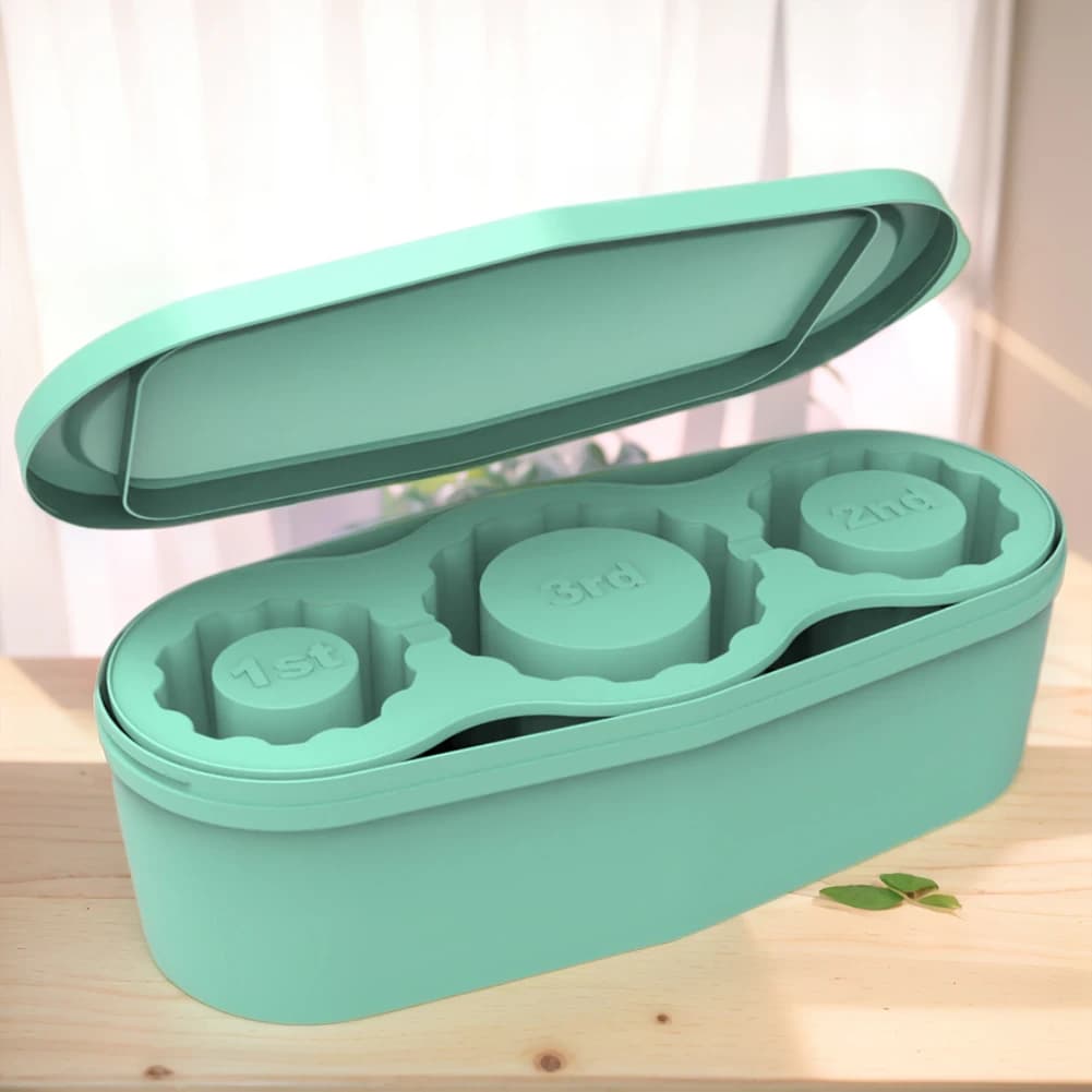 Ice Cube Tray with Lid Silicone Easy Fill and Release Ice Maker Large Ice Cube Tray for Chilling Cocktails Drinks Coffee