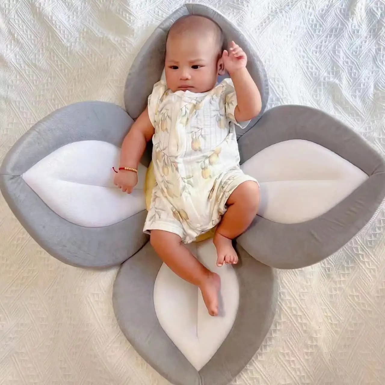 Blooming Bath Lotus Baby Bath Seat For Babys Bathing Comfort Baby Sink Bathtub Mat Not Easily Deformed Cushion Safe Flower Seat