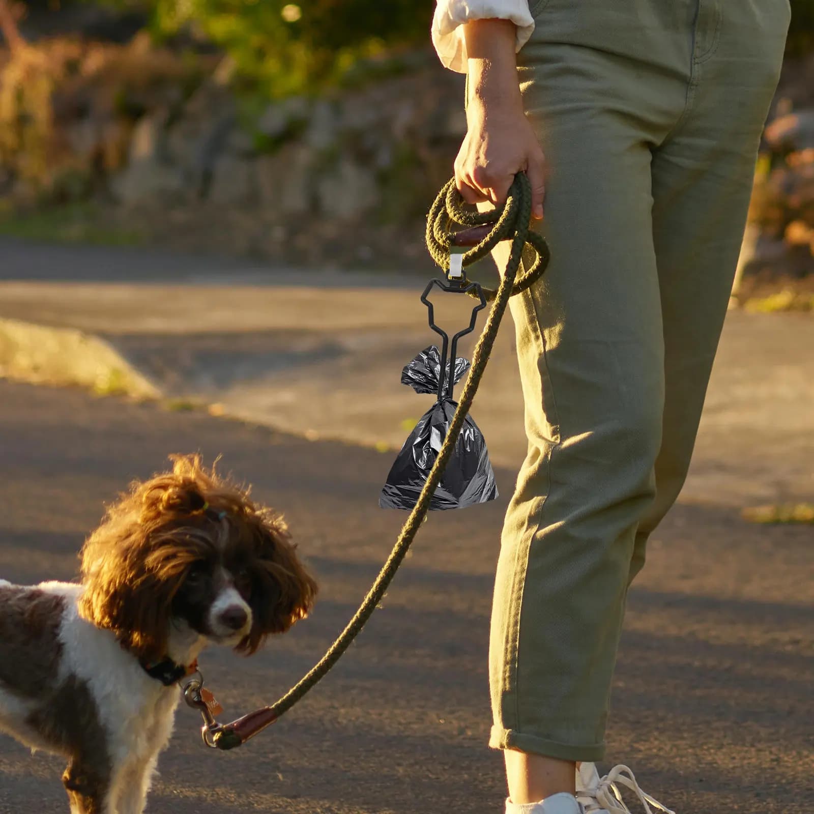 Dog Poop Bag Holder ABS Compact Leash Clip Style Dog Waste Bag Carrier Dispenser for Daily Walk Running Bicycle Use